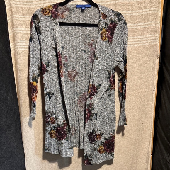 Apt. 9 Gray Floral Cardigan - Picture 2 of 6